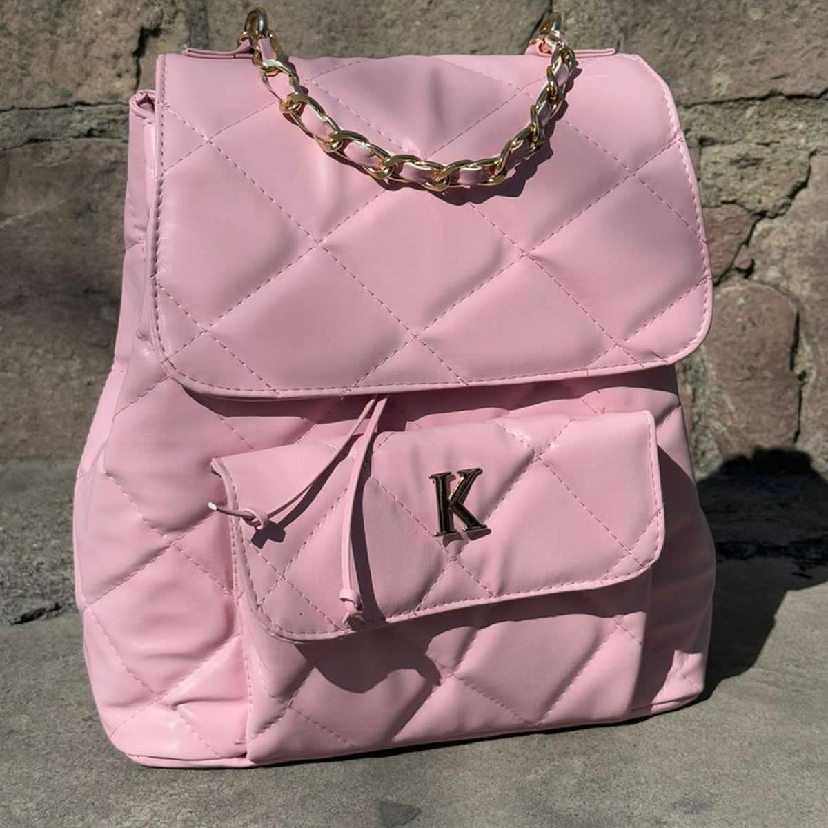 Back Pack | Mochila Premium de Material Sintético Esponjoso con Imán