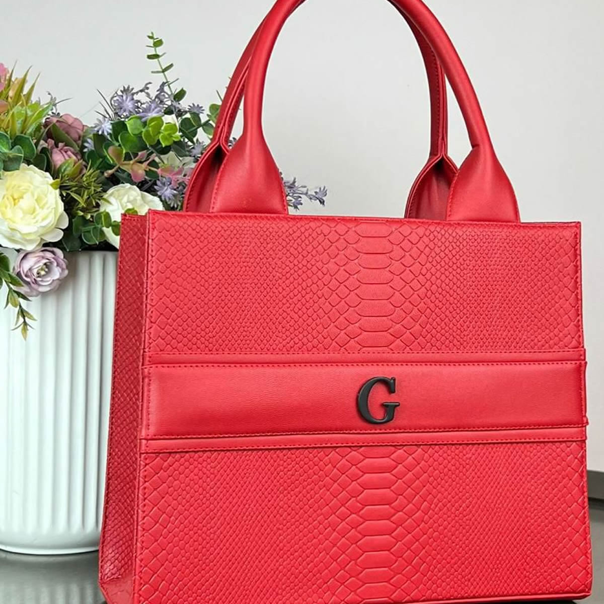 Tote Cleho Baby | Bolso Elegante con Cierre y Correa Ajustable