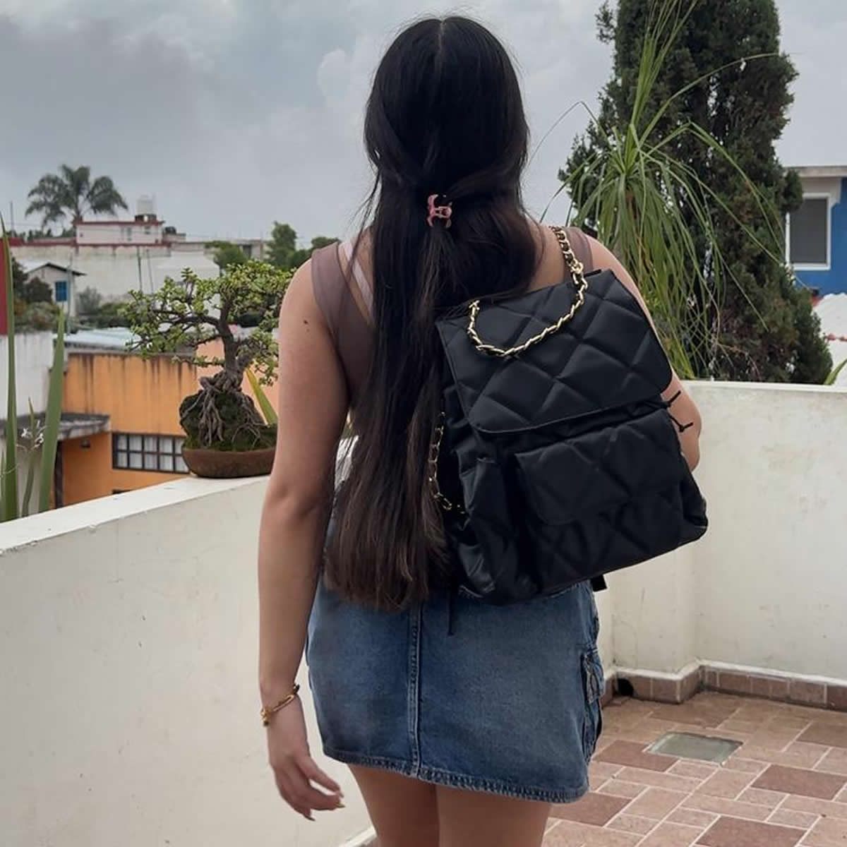 Back Pack | Mochila Premium de Material Sintético Esponjoso con Imán