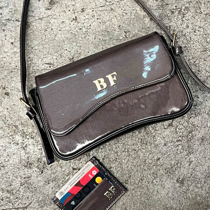 Agani Bag | Bolso de Charol con Imán y Correa Ajustable