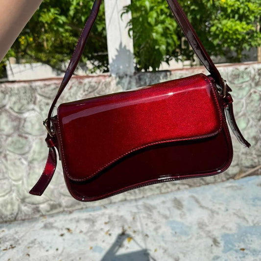 Agani Bag | Bolso de Charol con Imán y Correa Ajustable