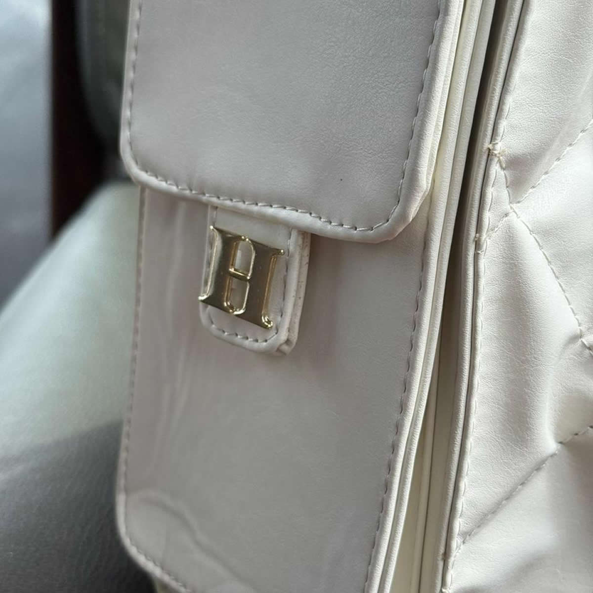 Bolso CC Dupe | Grande, Esponjoso y de Material Sintético Premium