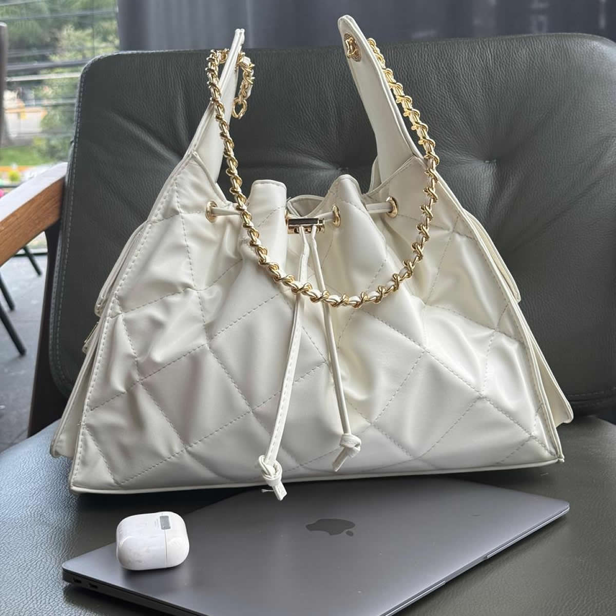 Bolso CC Dupe | Grande, Esponjoso y de Material Sintético Premium