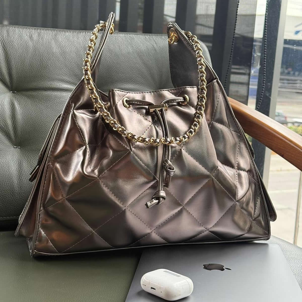 Bolso CC Dupe | Grande, Esponjoso y de Material Sintético Premium