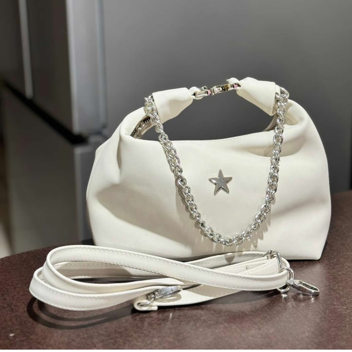 Nisa Bag | Bolso Premium con Cierre y Correa Ajustable