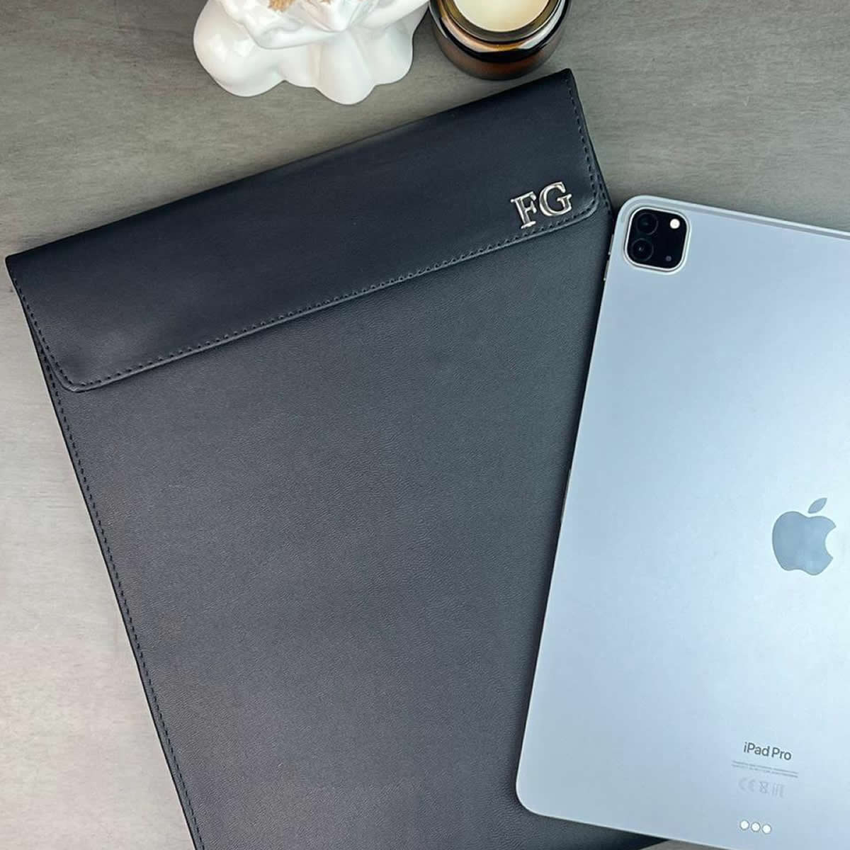 Porta iPad o Documentos | Material Sintético con Interior de Terciopelo