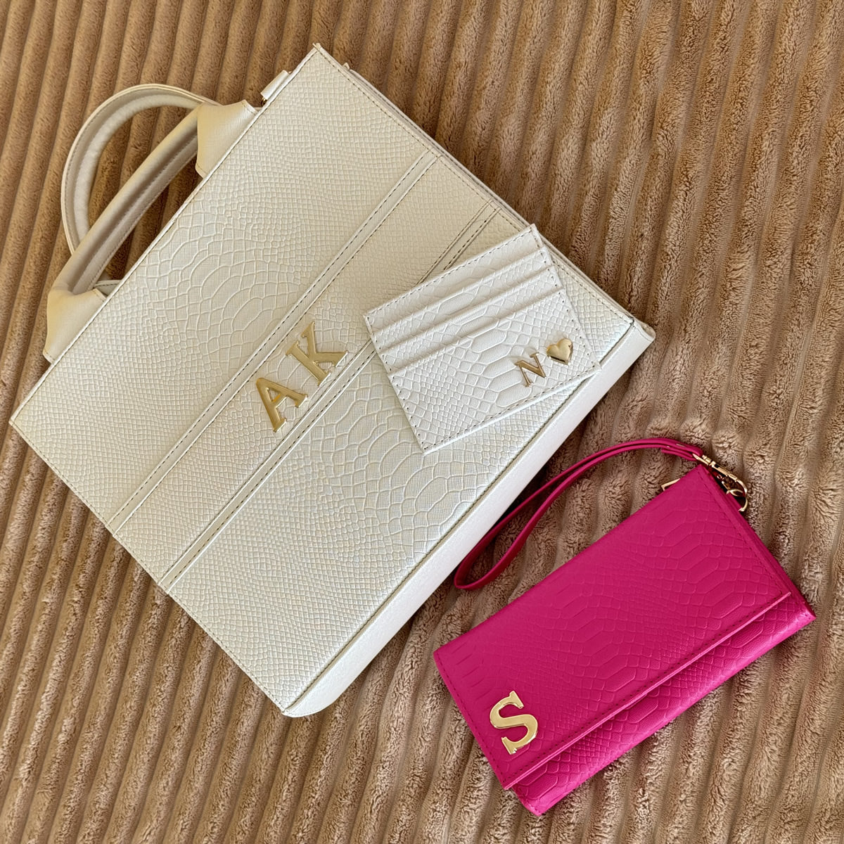 Tote Clásica Mediana | Bolso Elegante con Imán y Correa Ajustable