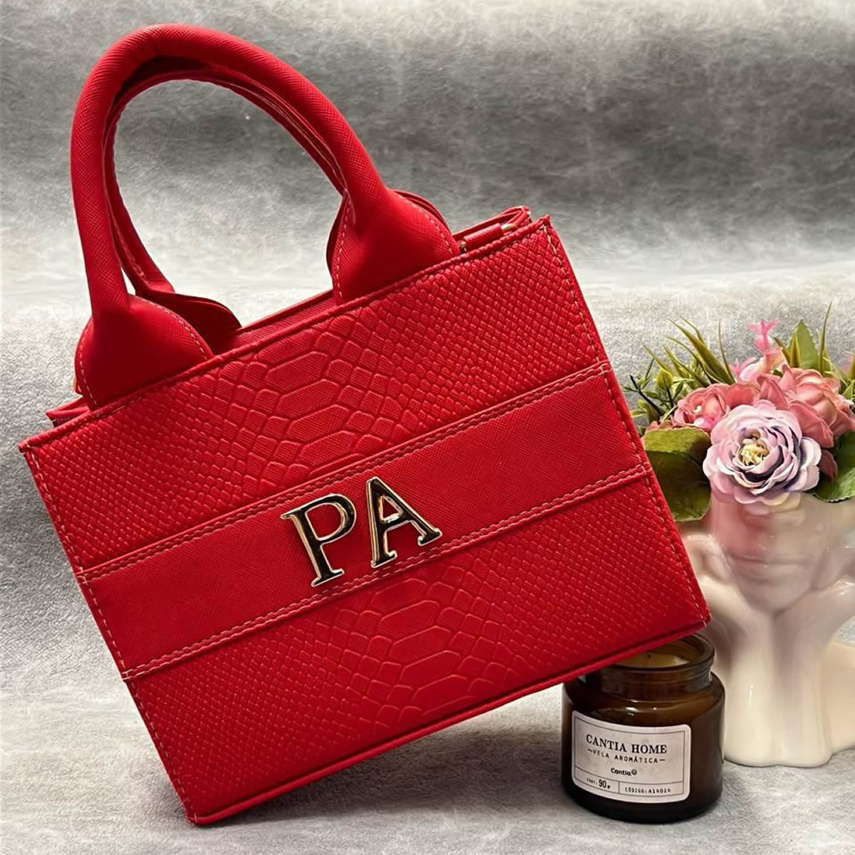 Tote Clásica Mini | Bolso Elegante con Imán y Correa Ajustable